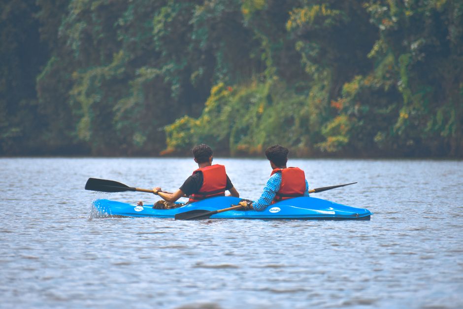 Best Life Jackets for Kayaking: Top Picks Reviewed