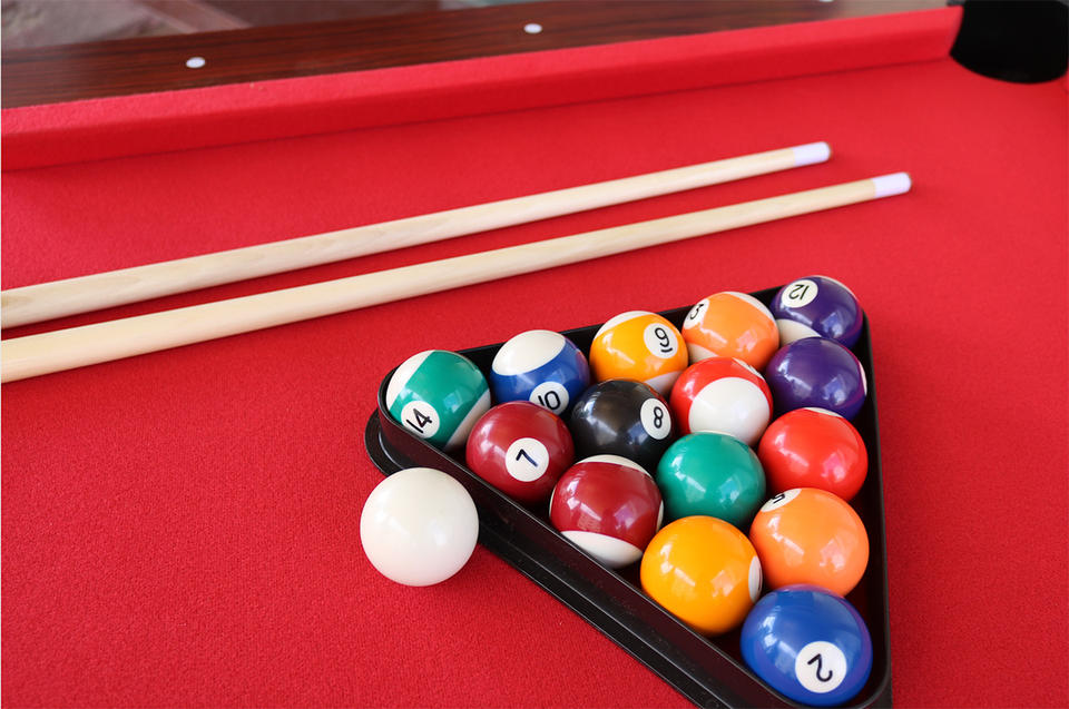 Minimalist 6ft Indoor Snooker Pool Table with MDF Cushion & PVC Pocket