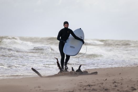 Wetsuit Thickness Guide for Cold Water Swimming