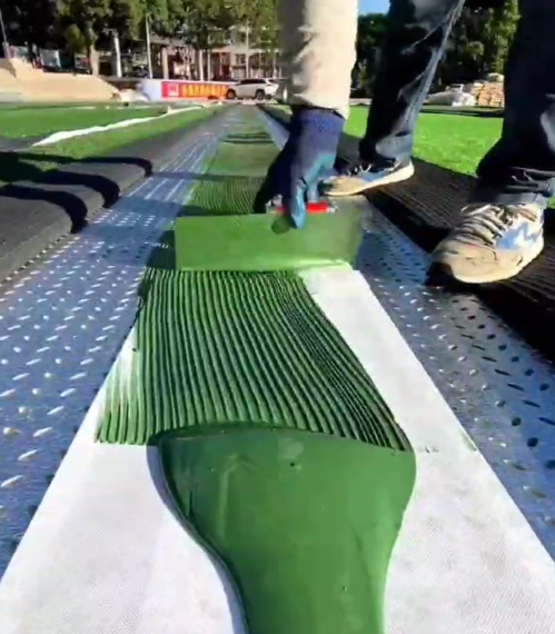 Artificial Grass Glue for Sports Flooring & Gym Rubber Mats