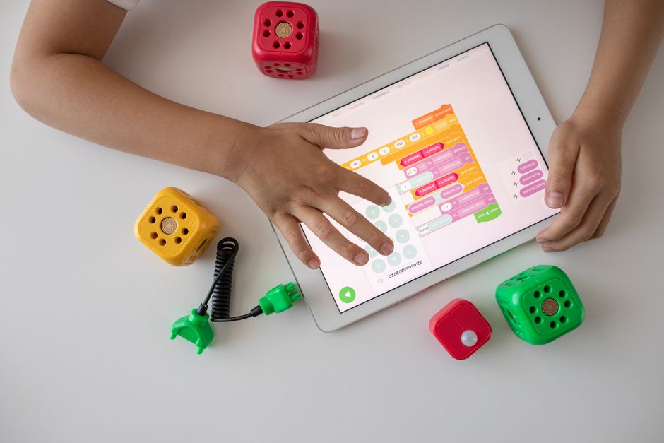The Science Behind Screen-Free Play