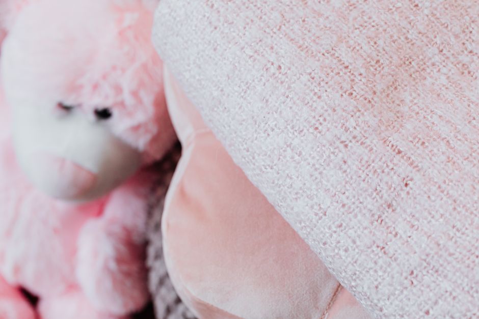 1. Weighted Blankets and Lap Pads