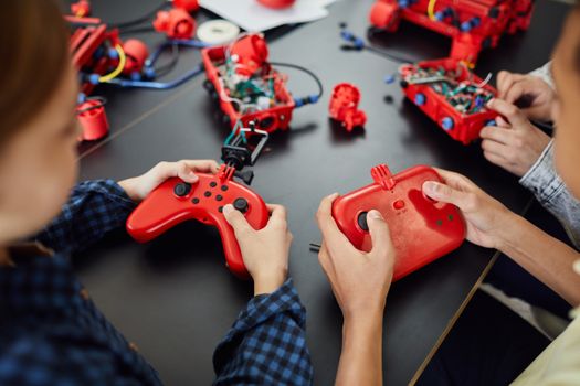 STEM Toys for Kids: Benefits & Top Recommendations