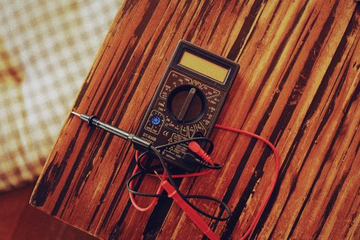 How to Test a Multimeter on Electrical Outlets