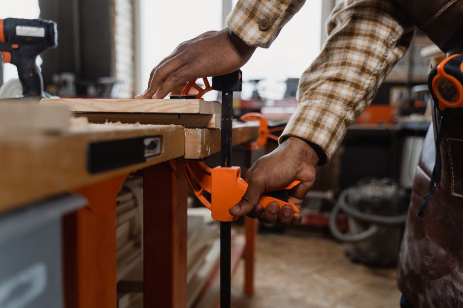 2. Gladiator 4-Foot Adjustable Height Workbench