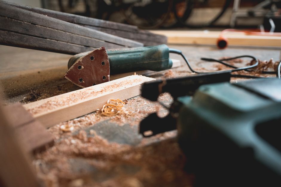 Oscillating Multi-Tool vs Reciprocating Saw: Which Cutting Tool Do You Need?