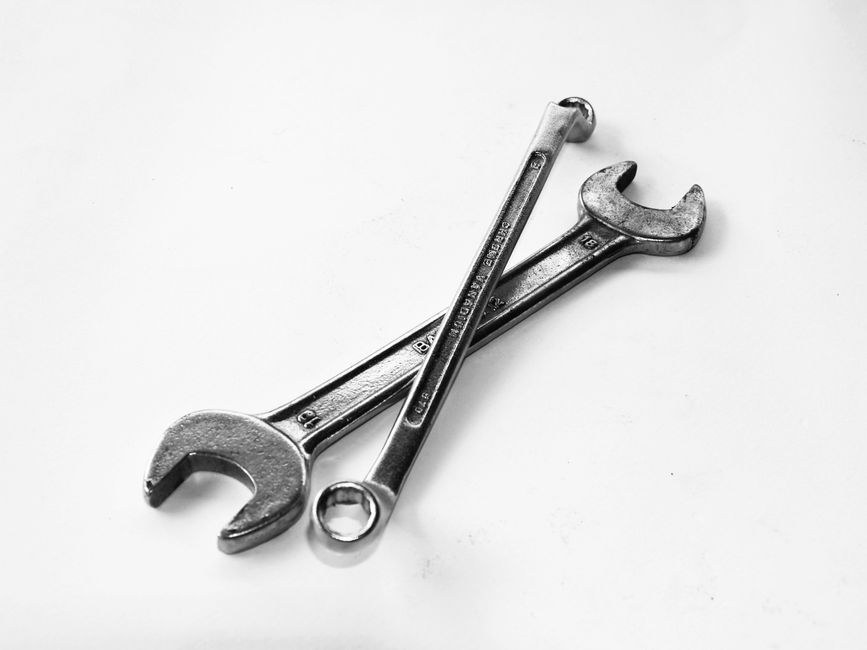 Is a wrench the same as a spanner?