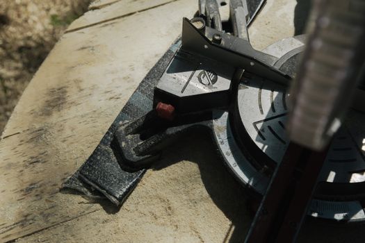 Miter Saw vs Table Saw: Which Is More Versatile?