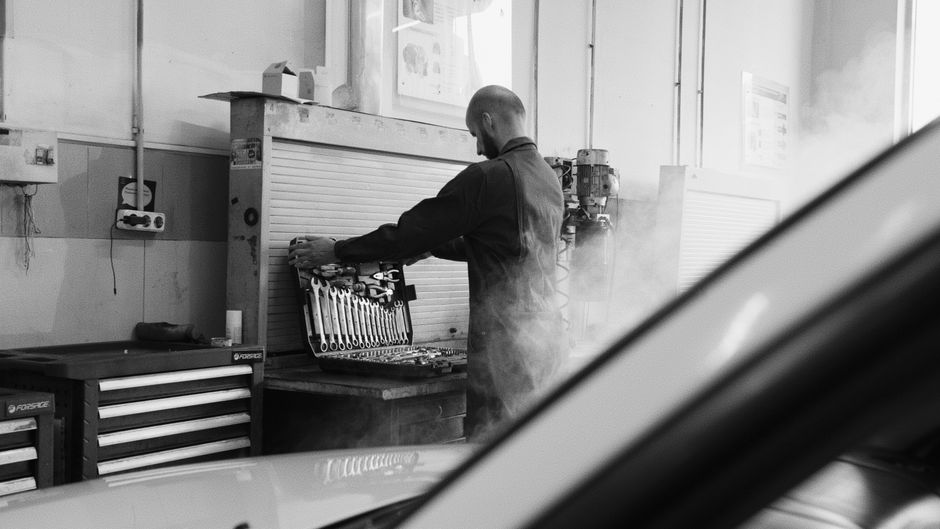 Best Impact Wrenches for Automotive Work: A Complete Review