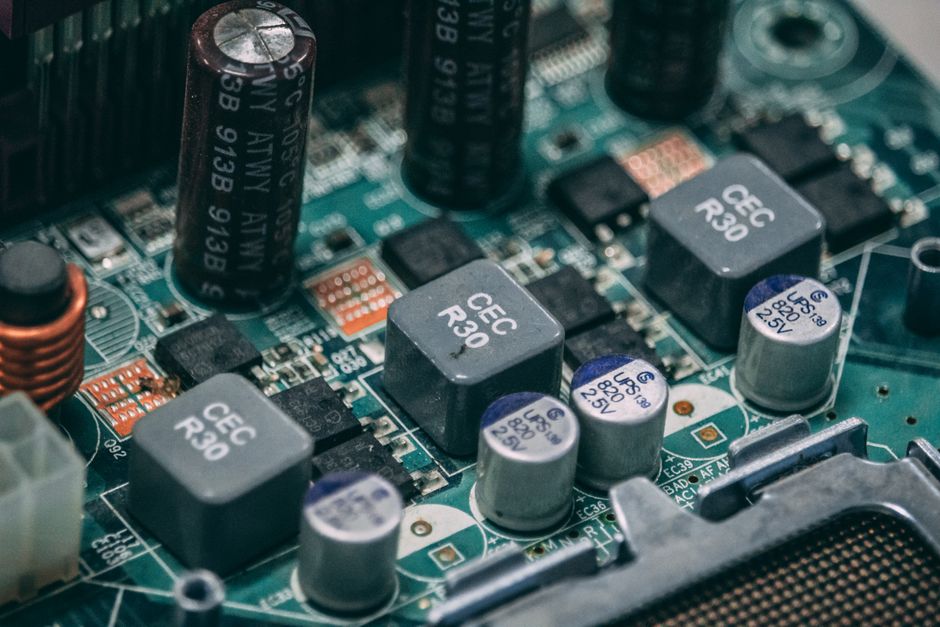 Why Electronic Components Prices Are Moving Again in 2025