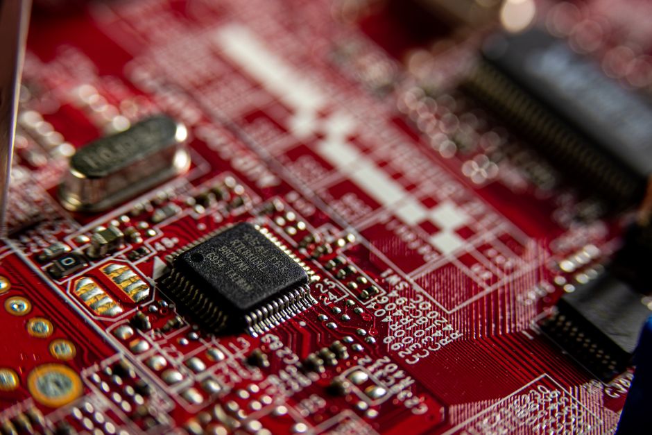 1. TSMC Unveils 2nm Process Technology, Enters Risk Production