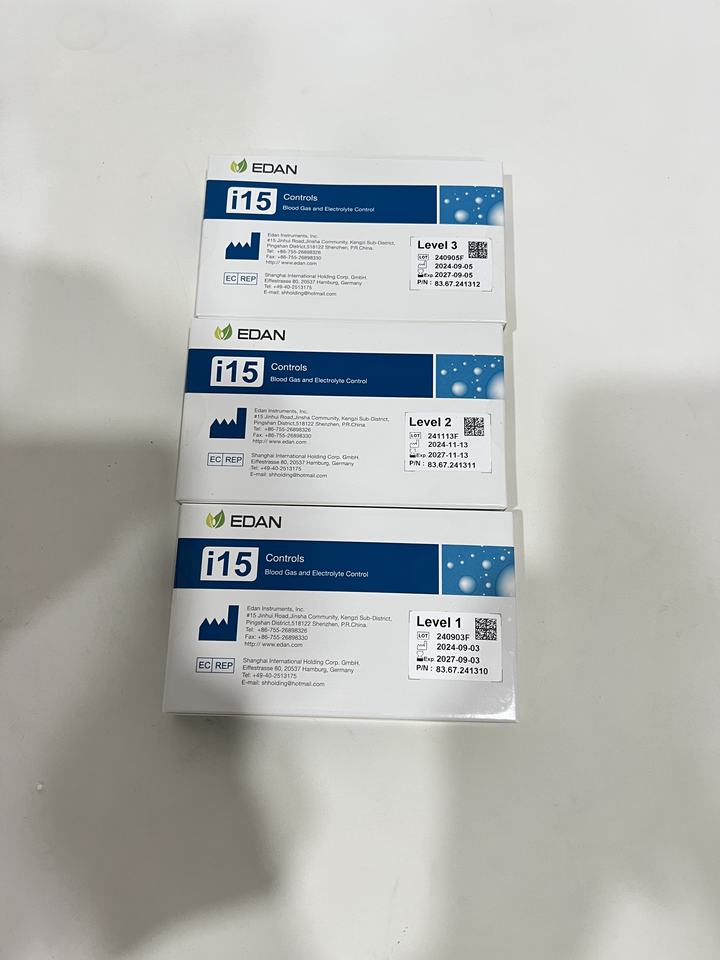 EDAN i15 Portable Blood Gas Chemistry Analyzer with Touch Screen & Test Cartridges
