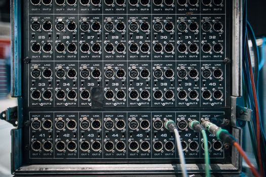 How to Choose a Power Quality Analyzer: Key Factors