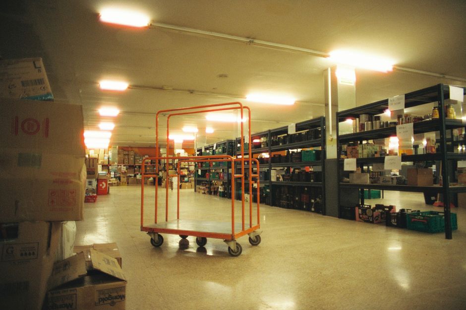 2. Pick-to-Light and Put-to-Light Systems