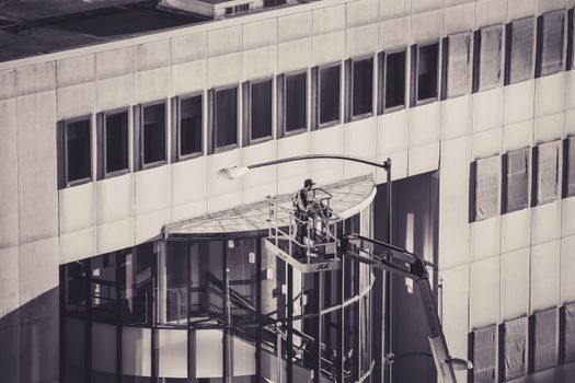 Lift Table vs Scissor Lift: Which to Choose?