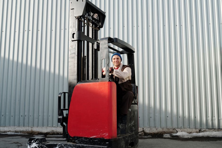 What Is a Material Handling Equipment Maintenance Schedule?