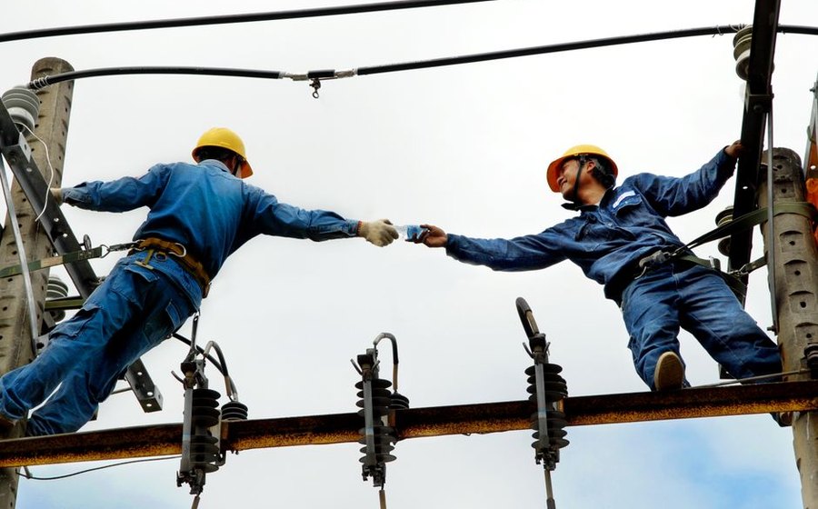 Electrical line work
