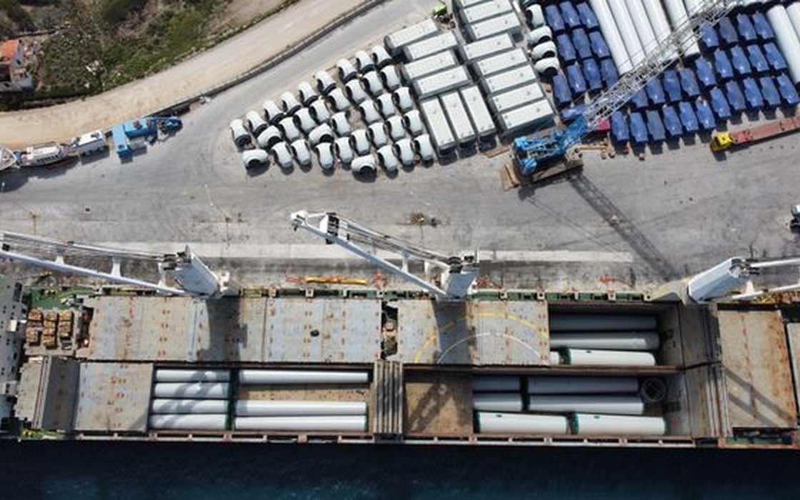 Pipes and cargo loaded at an export terminal