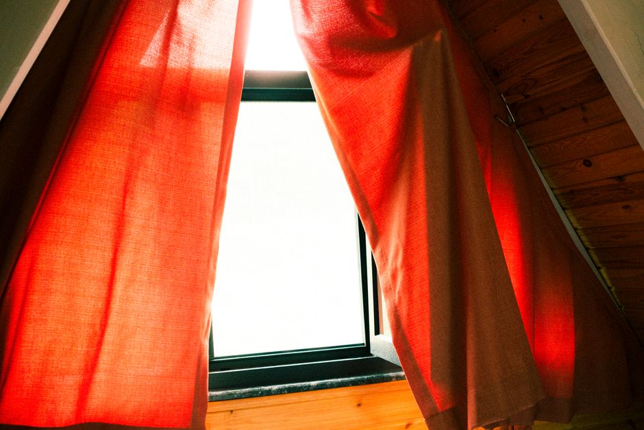 Assess Natural Light Before You Fall in Love With a Swatch